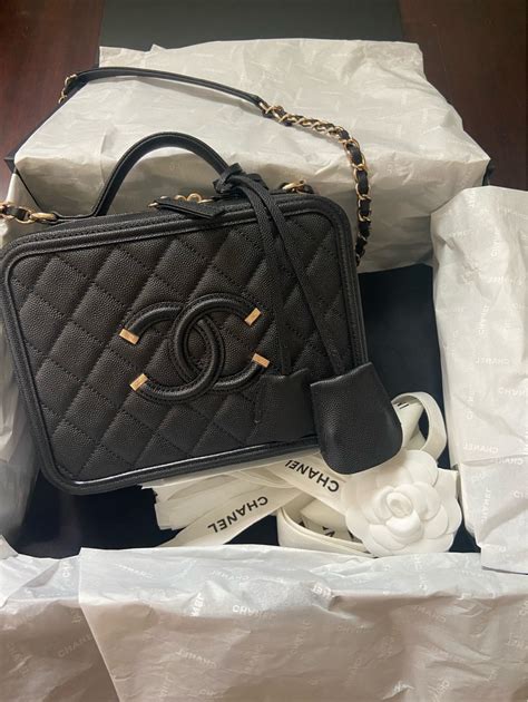 [問題] Chanel vanity case 現在還買的到嗎 